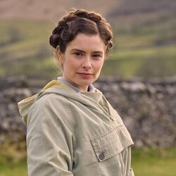 Rachel Shenton en 2x01 'Donde está el corazón' de 'Todas las criaturas grandes y pequeñas'