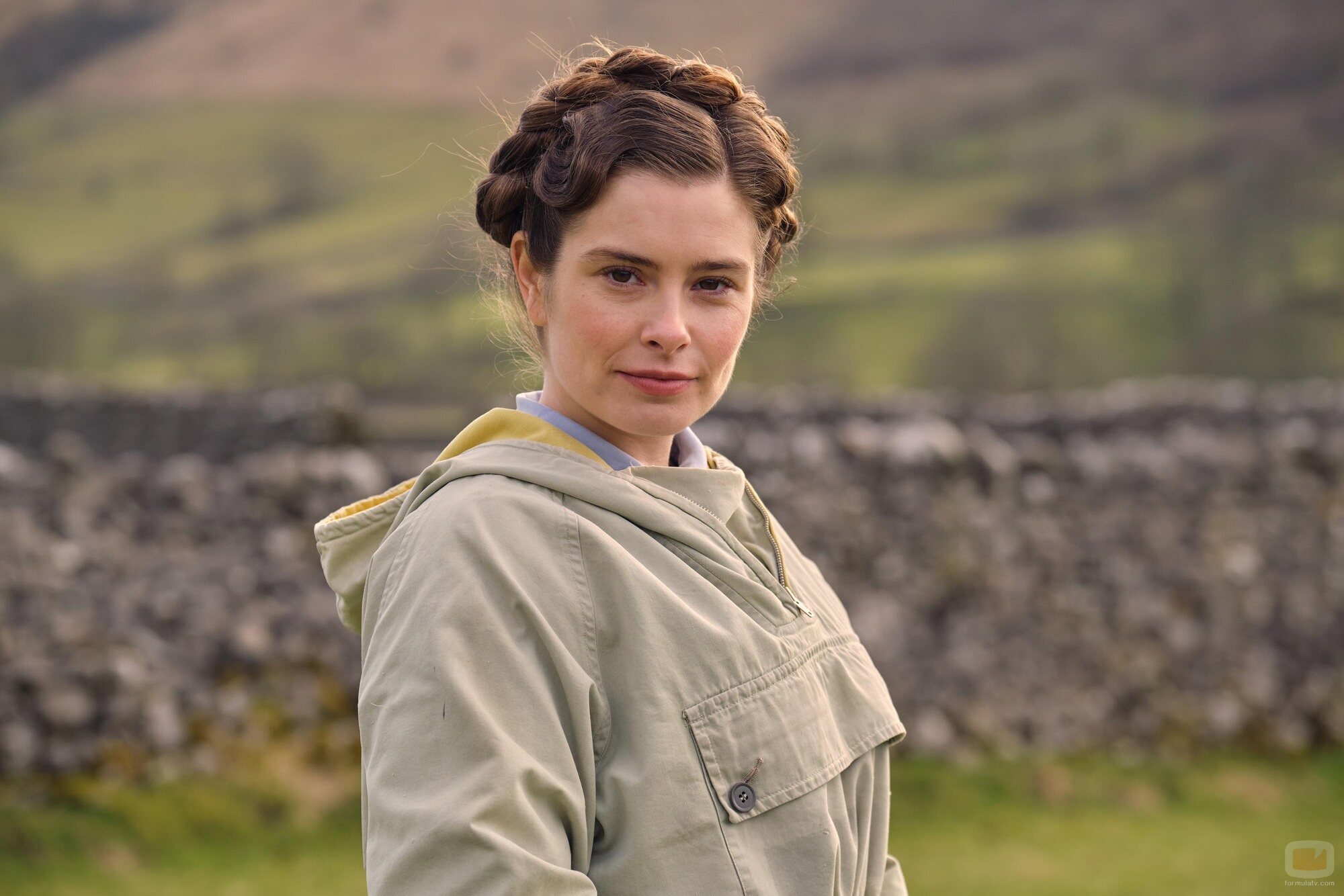 Rachel Shenton en 2x01 'Donde está el corazón' de 'Todas las criaturas grandes y pequeñas'