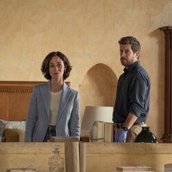 Manuel Baqueiro y Elena Rivera en la temporada 1 y el capítulo 03 de 'Perdiendo el juicio'