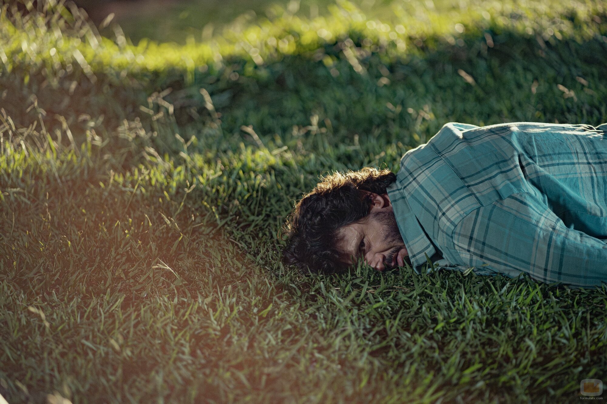 Jaime Zatarain en la temporada 1 y el capítulo 03 de 'Ángela'