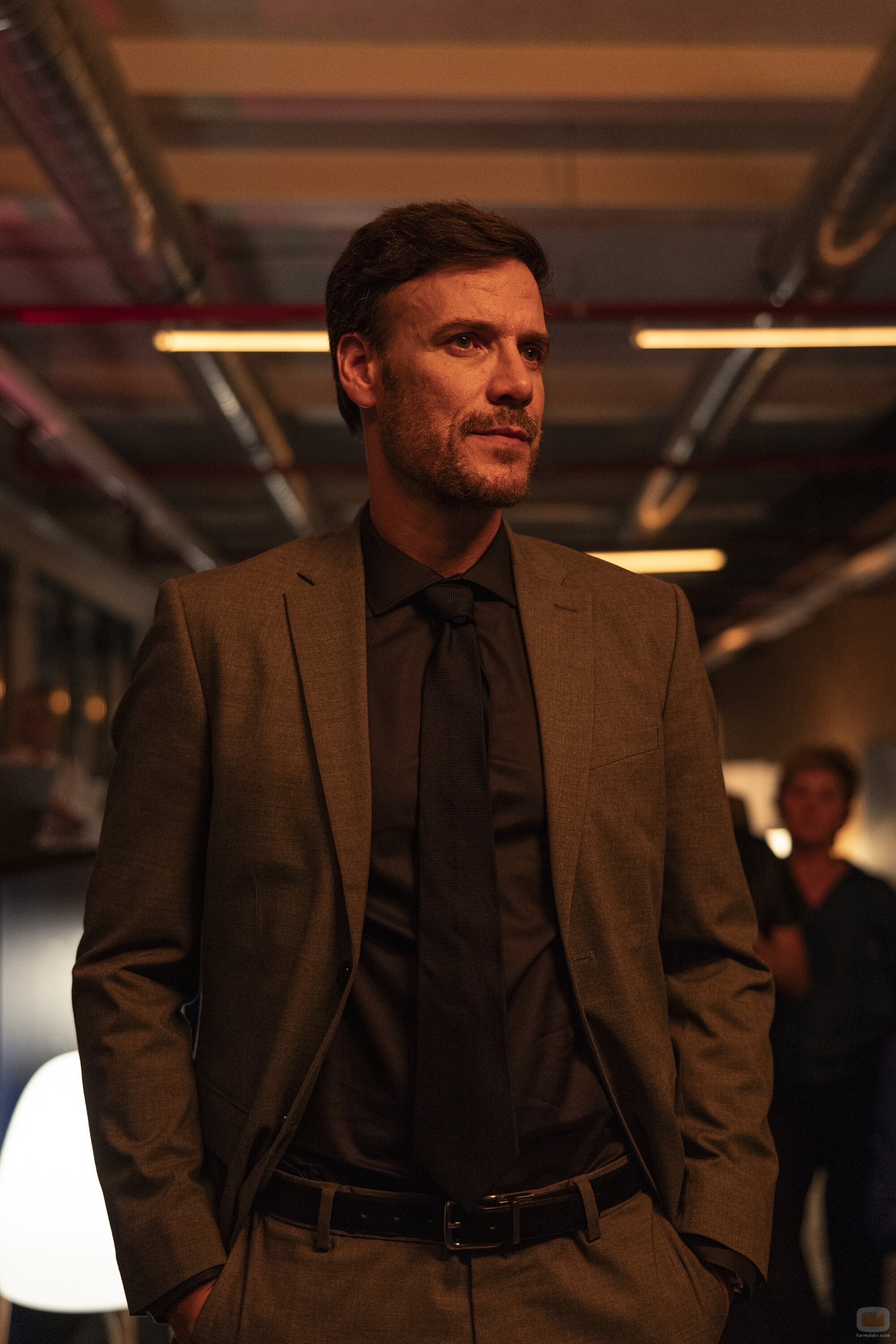Daniel Grao en 1x02 'Capítulo 2' de 'Ángela'