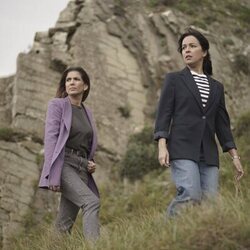 Verónica Sánchez y Lucía Jiménez en Capítulo 4 titulado 'Capítulo 4' de 'Ángela'