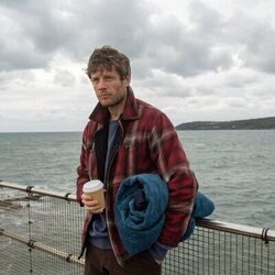 James Norton en la temporada 1 y el capítulo 01 de 'Dos familias'