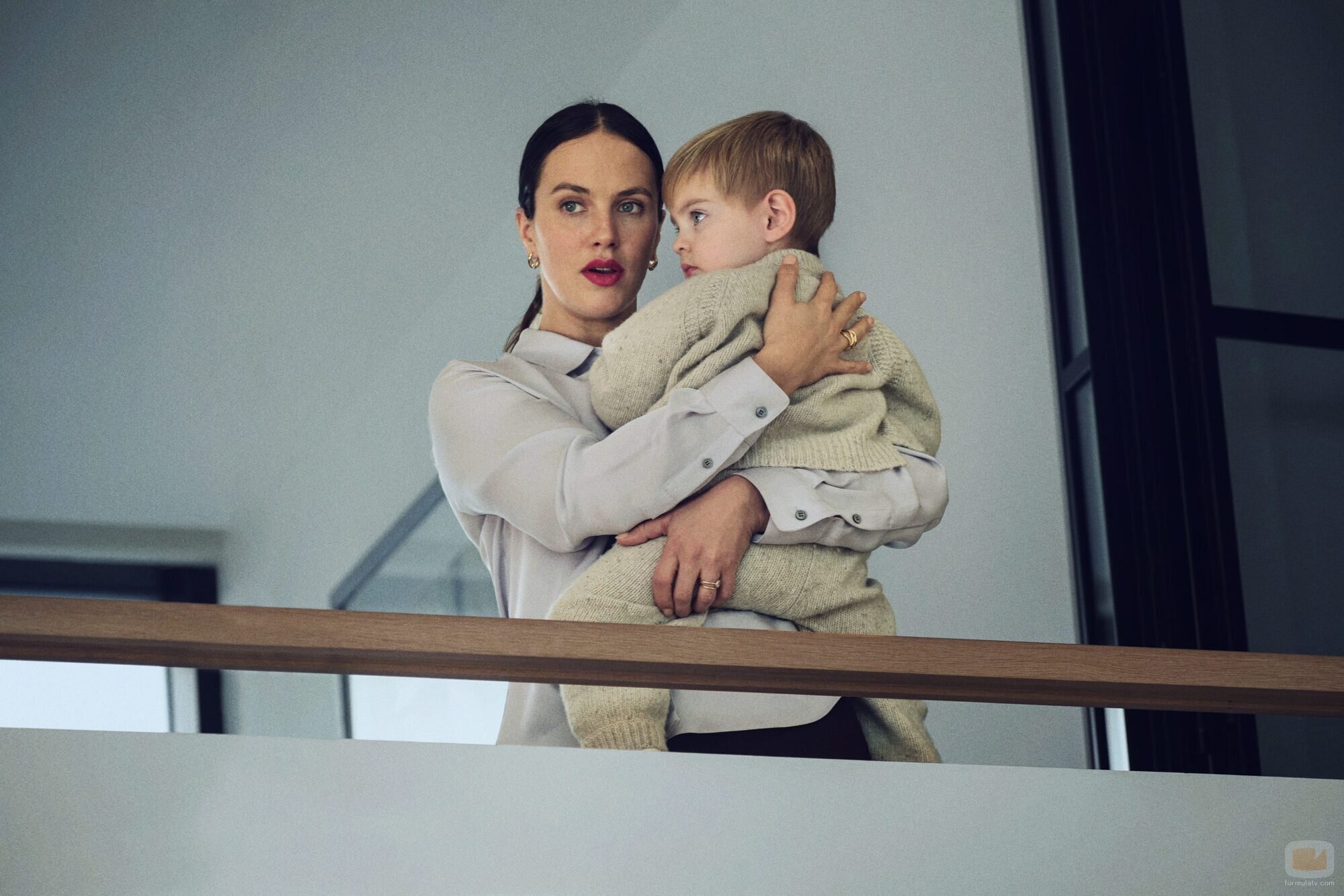 Jessica Brown Findlay en Capítulo 3 titulado 'Capítulo 3' de 'Dos familias'