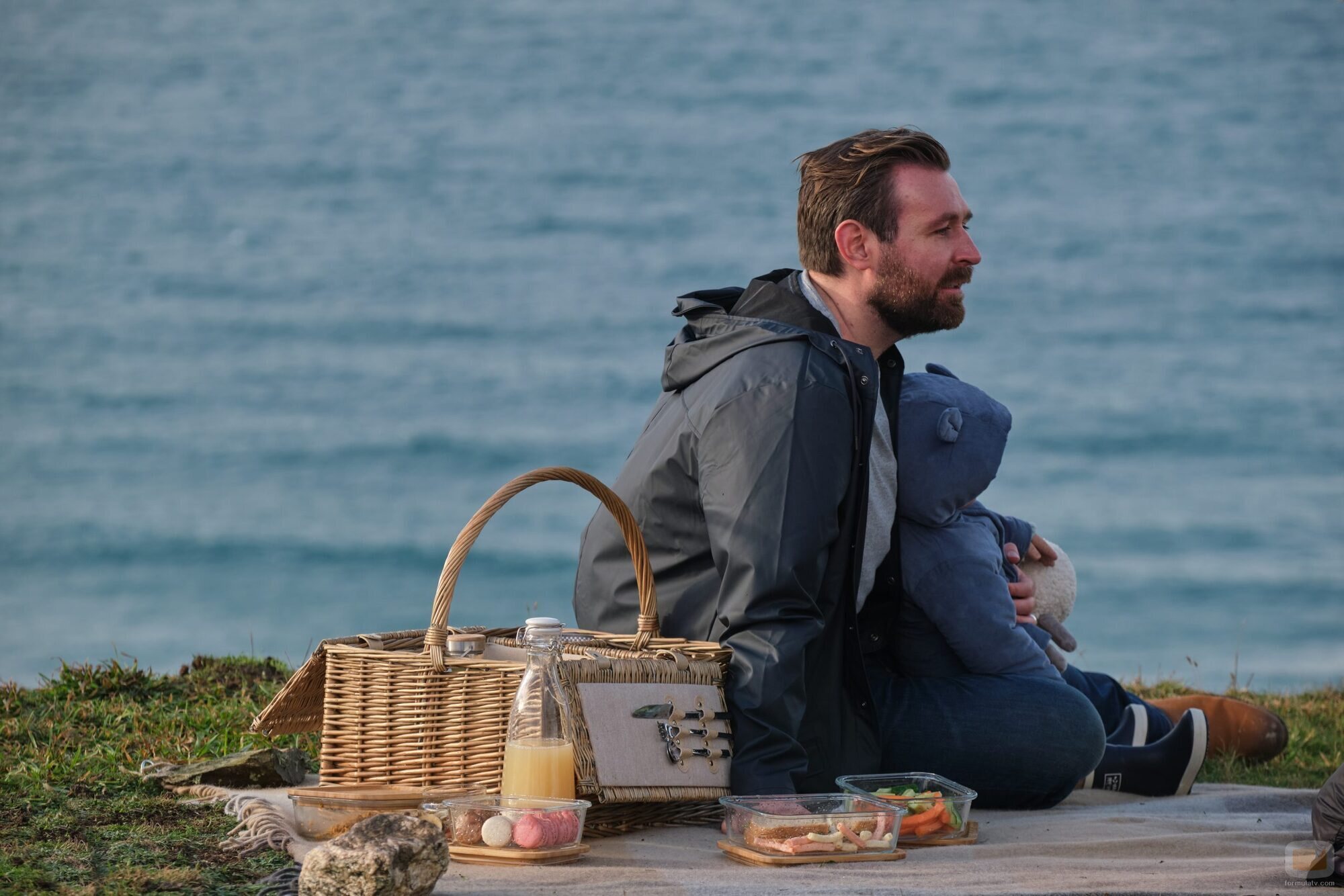 James McArdle en Capítulo 2 titulado 'Capítulo 2' de 'Dos familias'