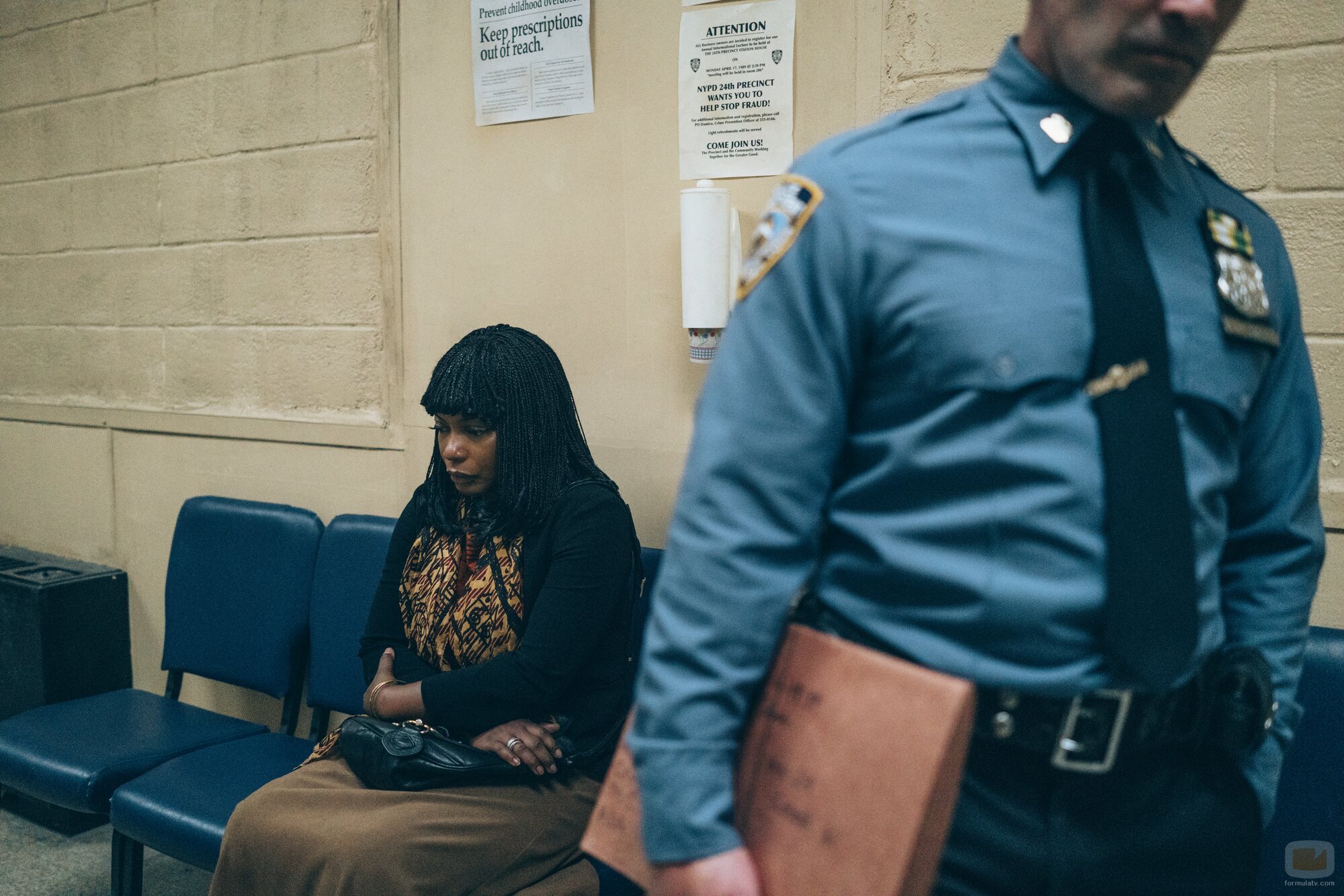 Aunjanue Ellis en el 1x01 de 'When They See Us'