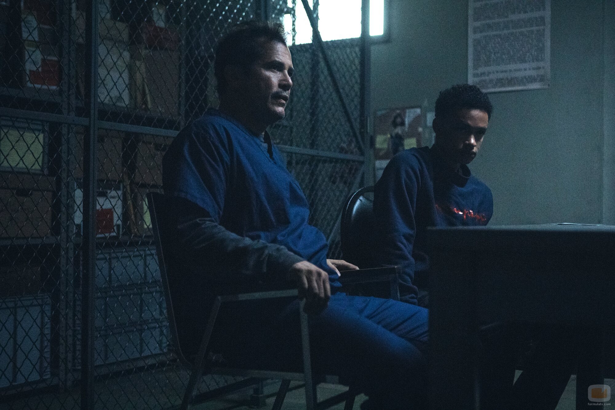Marquis Rodriguez y John Leguizamo en 1x01 titulado '1ª parte' de 'Así nos ven'