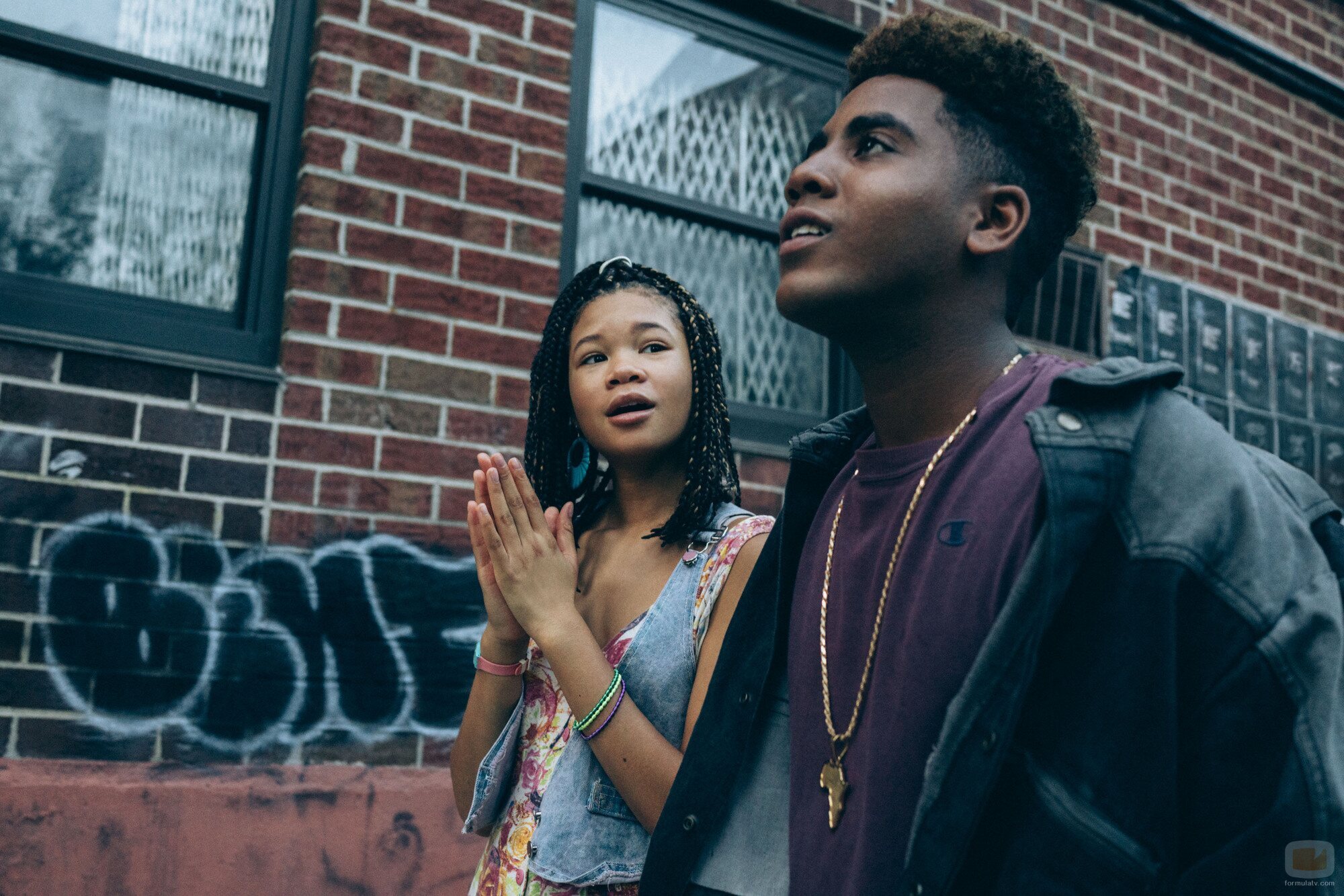 Jharrel Jerome y Storm Reid en el 1x01 de 'Así nos ven'