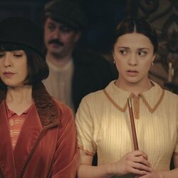Verónica Sánchez y Raquel Querol en la temporada 1 y el capítulo 04 de 'La Favorita 1922'