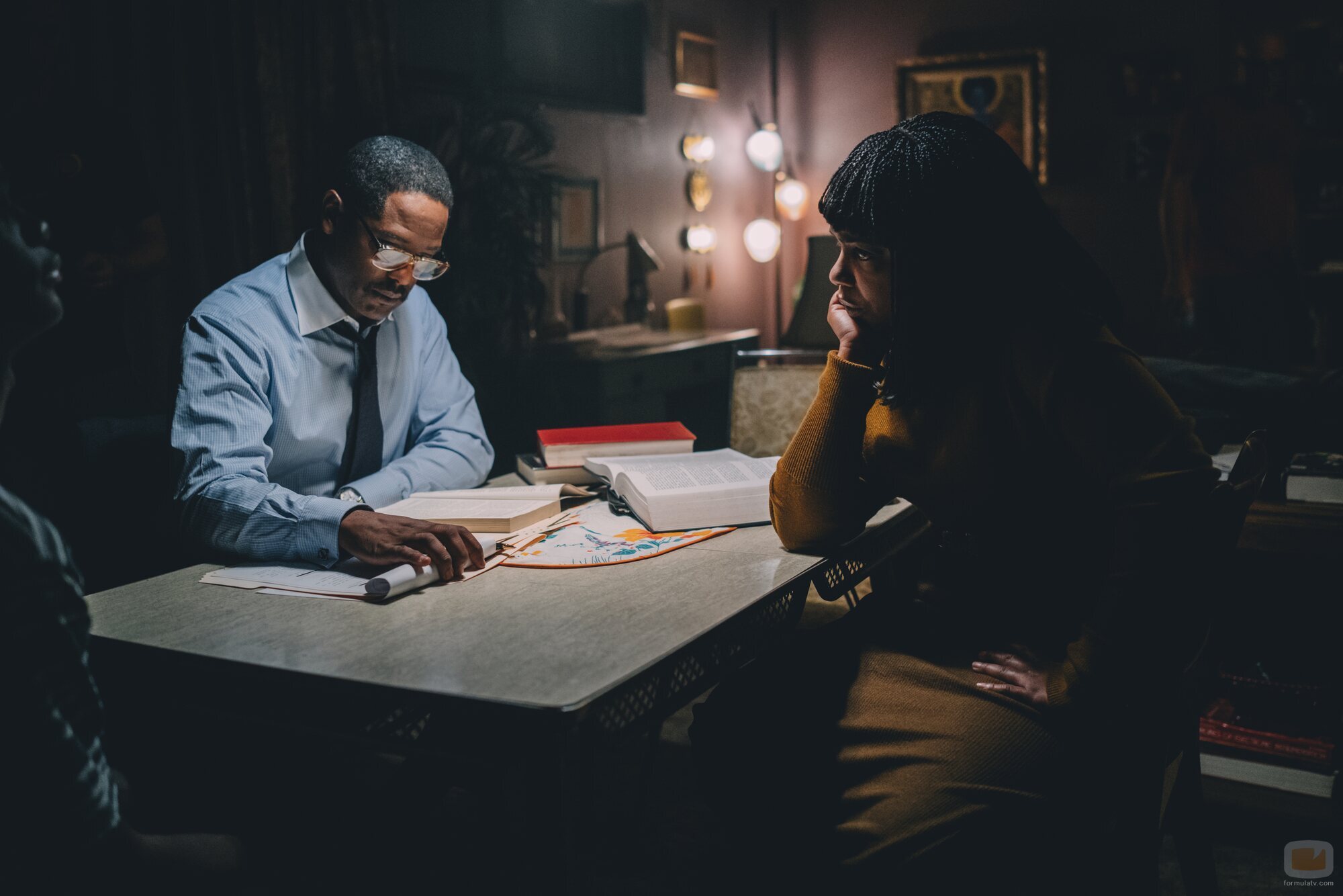 Blair Underwood y Aunjanue Ellis en 1x02 '1x02 de 'When They See Us'' de 'Así nos ven'