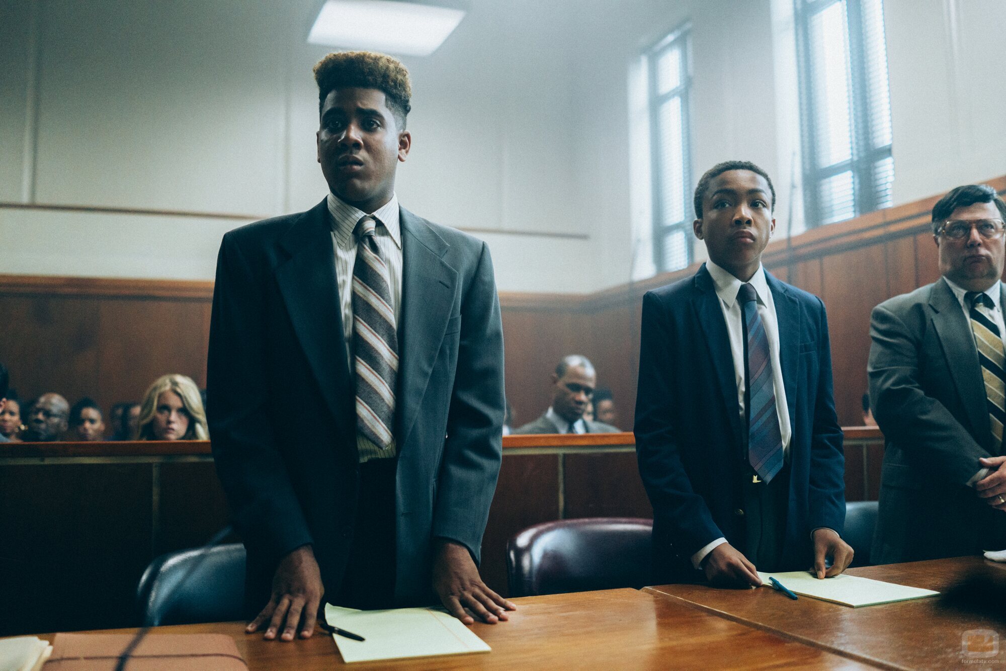 Jharrel Jerome y Asante Blackk en la temporada 1 y el capítulo 02 de 'Así nos ven'