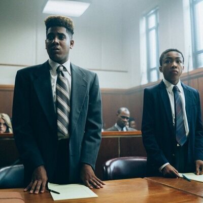 Jharrel Jerome y Asante Blackk en la temporada 1 y el capítulo 02 de 'Así nos ven'