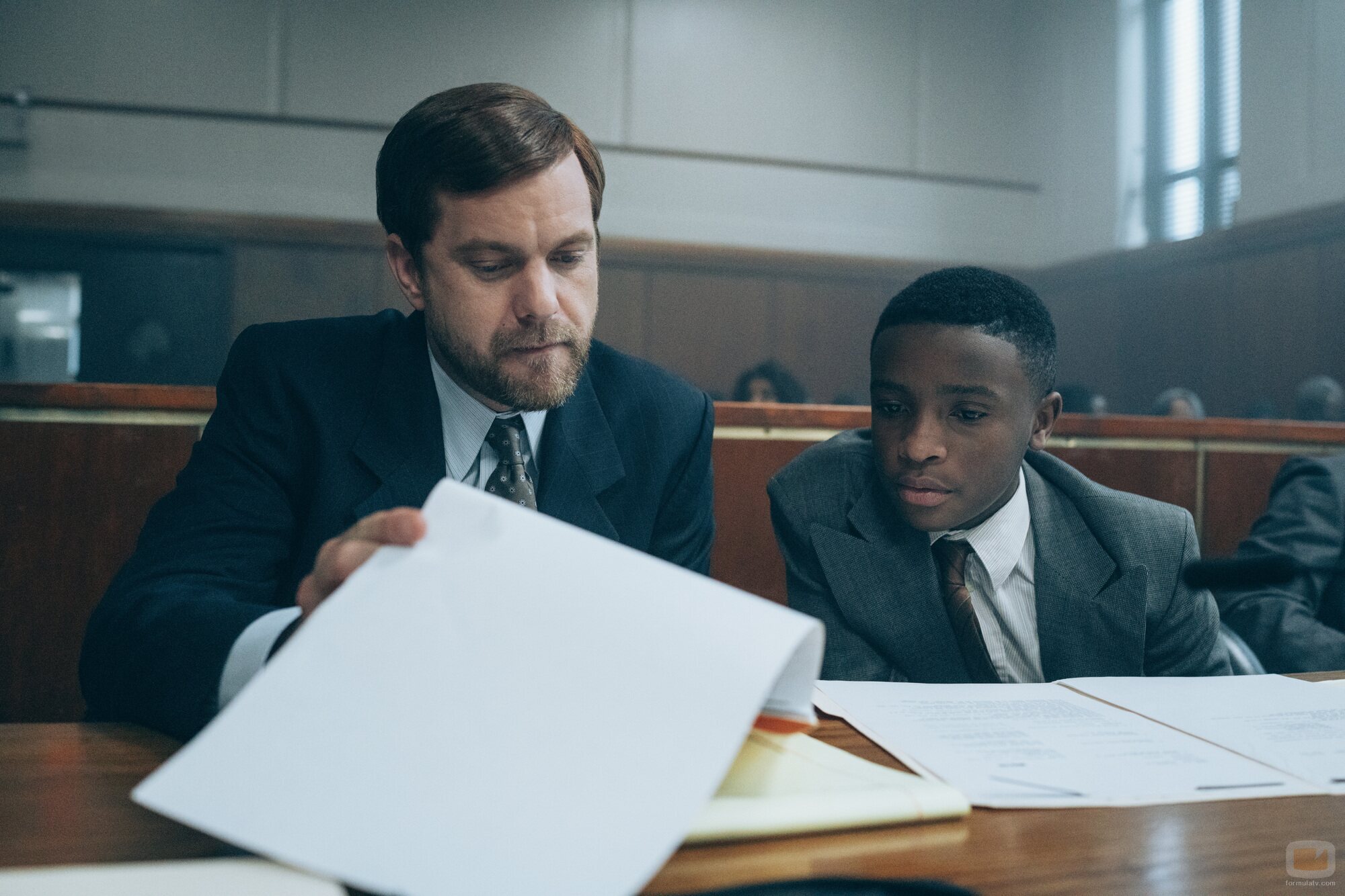 Joshua Jackson y Caleel Harris en Capítulo 2 titulado '1x02 de 'When They See Us'' de 'Así nos ven'