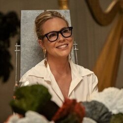 Maria Bello en 1x01 titulado 'Los pájaros no cantan, gritan de dolor' de 'Bronca'