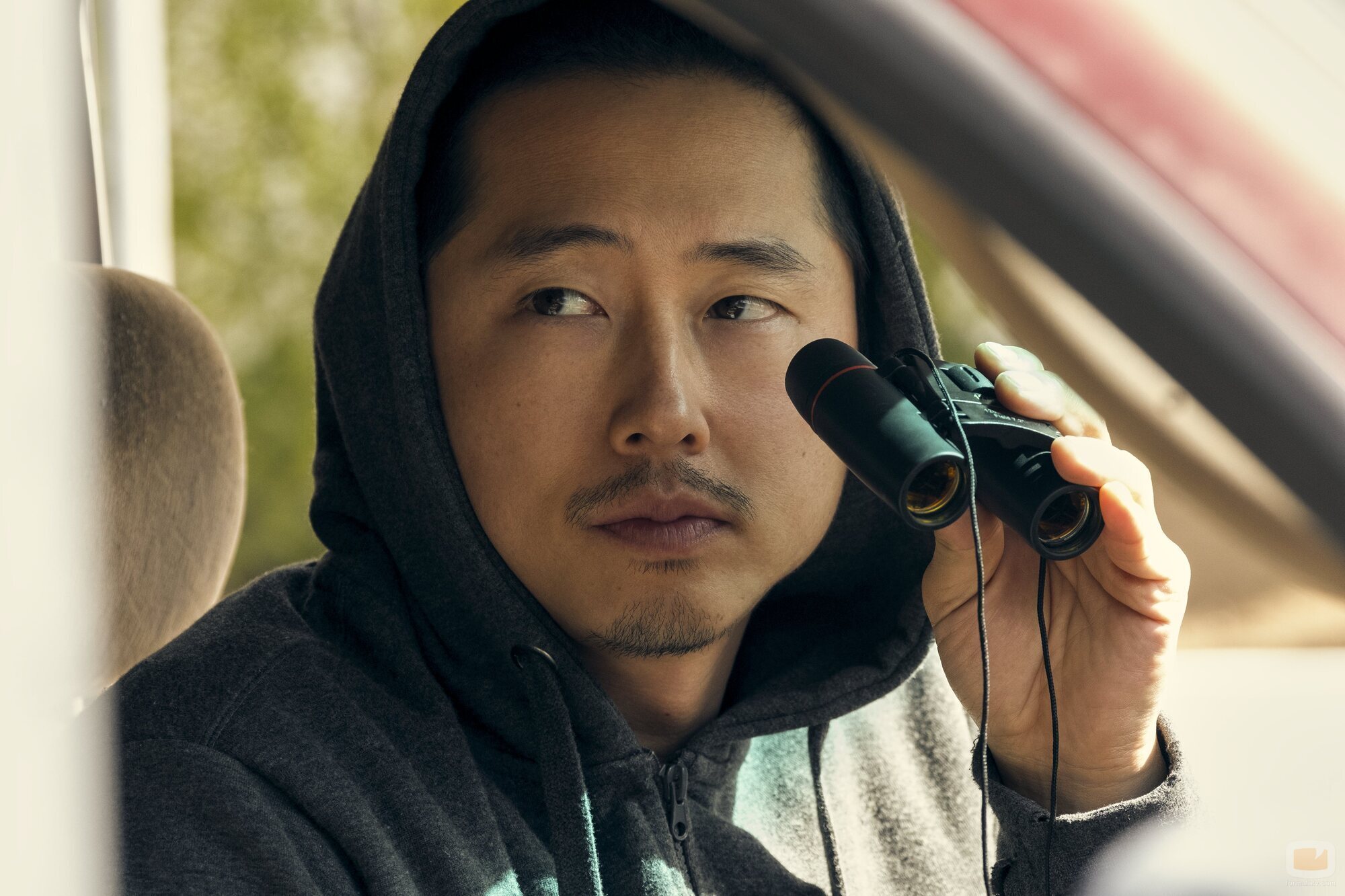 Steven Yeun en 1x03 'Me habita un grito' de 'Bronca'