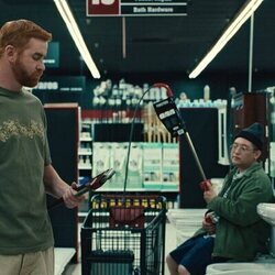 Andrew Santino en el 'Criaturas tan secretas por dentro' de 'BEEF'