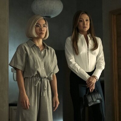 Ali Wong y Ashley Park en el 1x06 de 'BEEF'