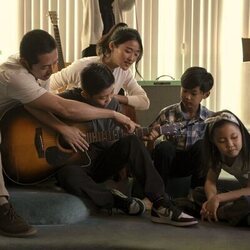 Escena de Steven Yeun en el 1x07 de 'BEEF'
