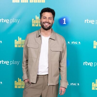 Javier de Hoyos posa en la presentación de 'La familia de la tele'