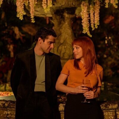 Álvaro Rico y Catalina Sopelana en Capítulo 1 titulado 'Paisaje atlántico' de 'El jardinero'