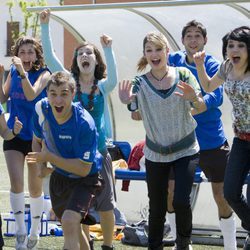 Partido de fútbol en 'Física o Química'