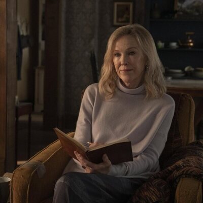 Catherine O'Hara en 2x01 titulado 'Future Days' de 'The Last of Us'