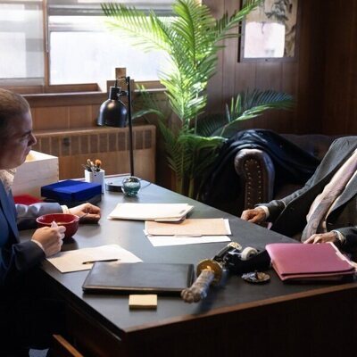 Kevin Corrigan y Brian George en la temporada 1 y el capítulo 04 de 'Deli Boys'