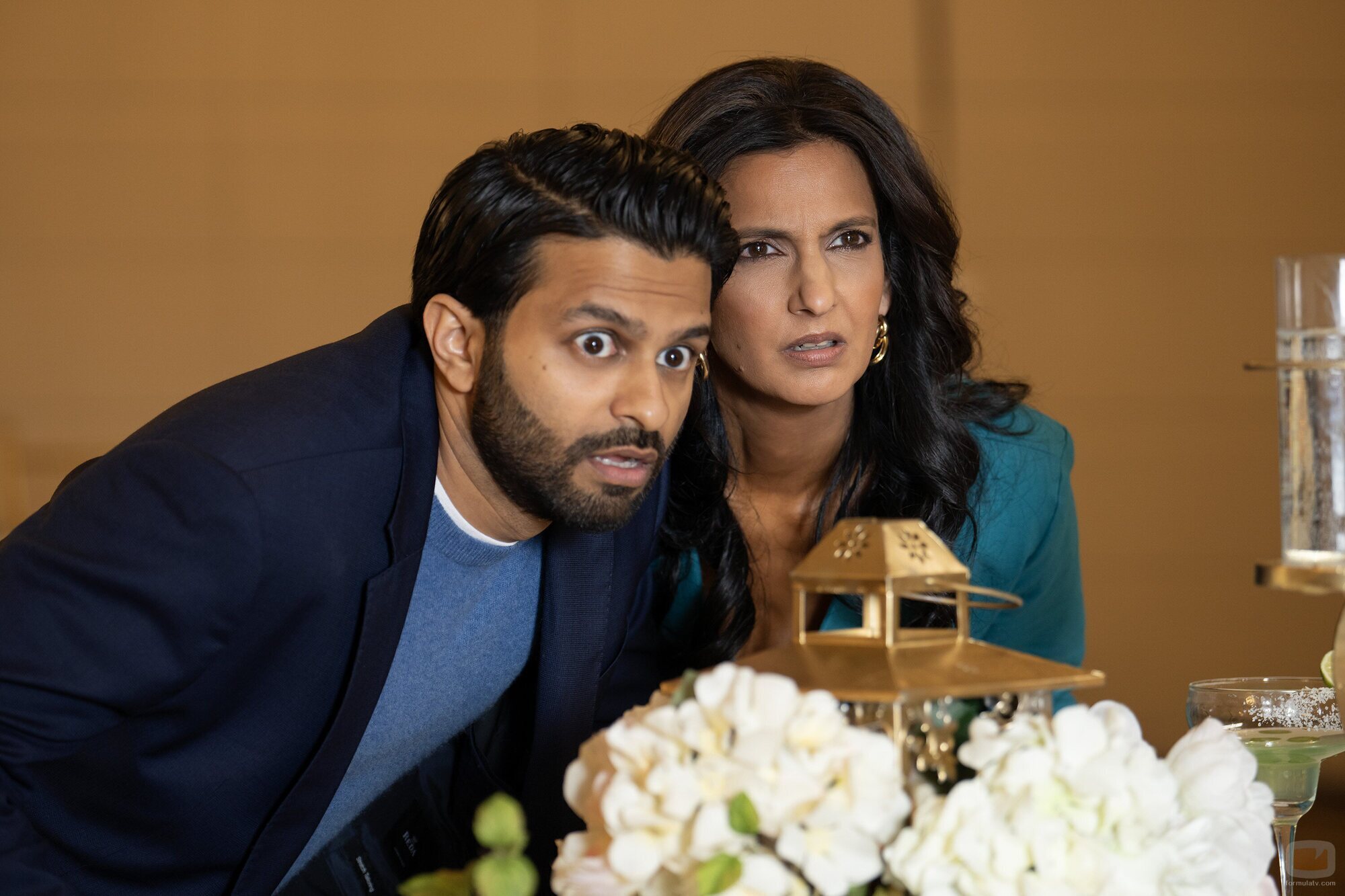 Poorna Jagannathan y Asif Ali en la temporada 1 y el capítulo 07 de 'Deli Boys'