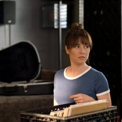 Linda Cardellini en 'Quizás esté loca' de 'Dead to Me'