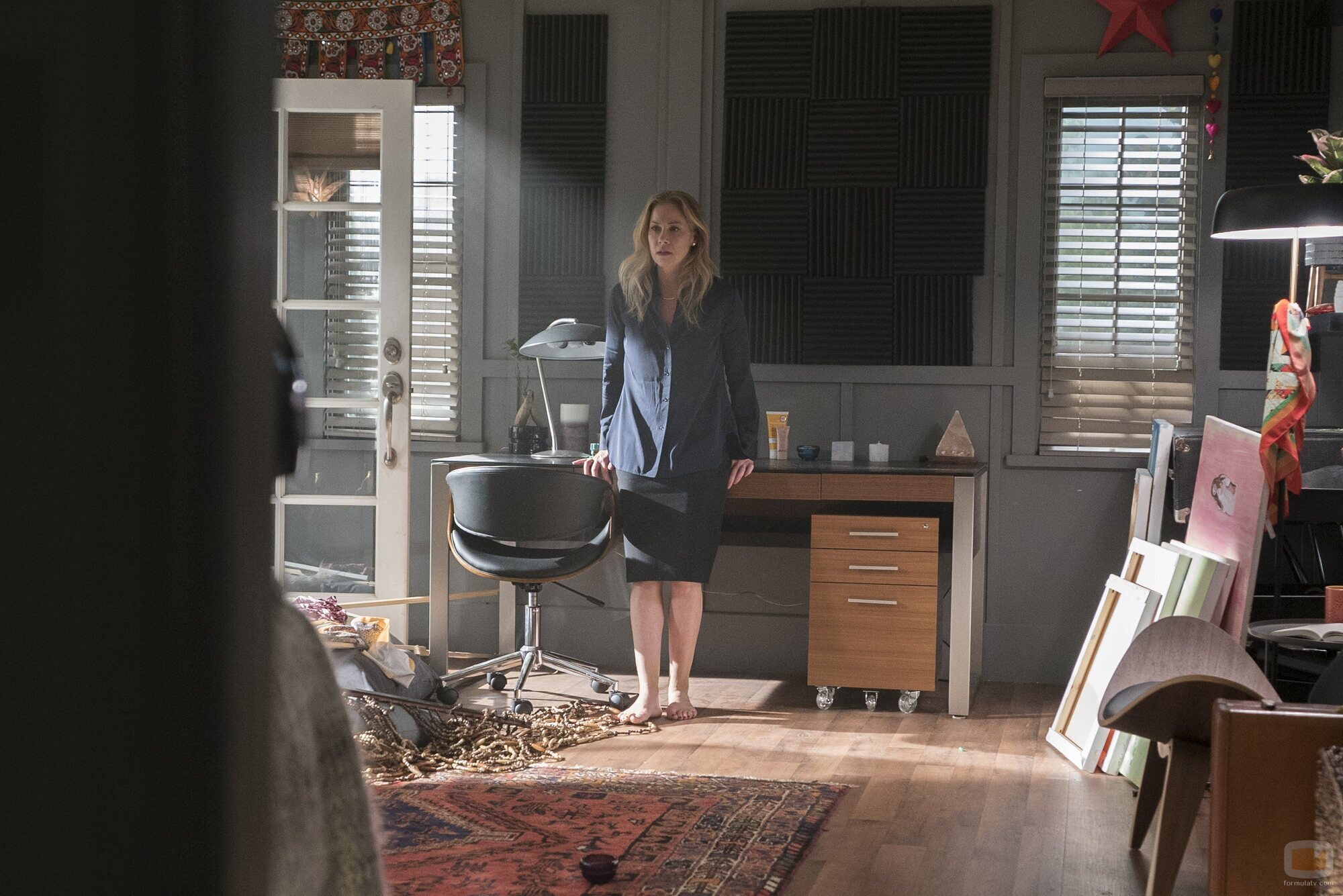 Christina Applegate en el 1x10 de 'Muertos para mí'