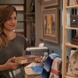 Natalie Morales en el 'Sabes lo que hiciste' de 'Muertos para mí'