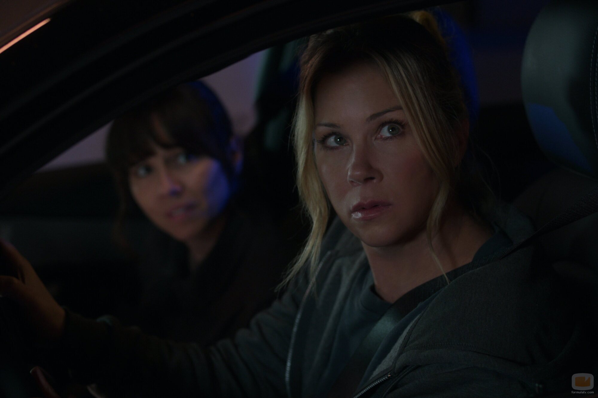 Christina Applegate en 2x04 'Entre tú y yo' de 'Dead to Me'