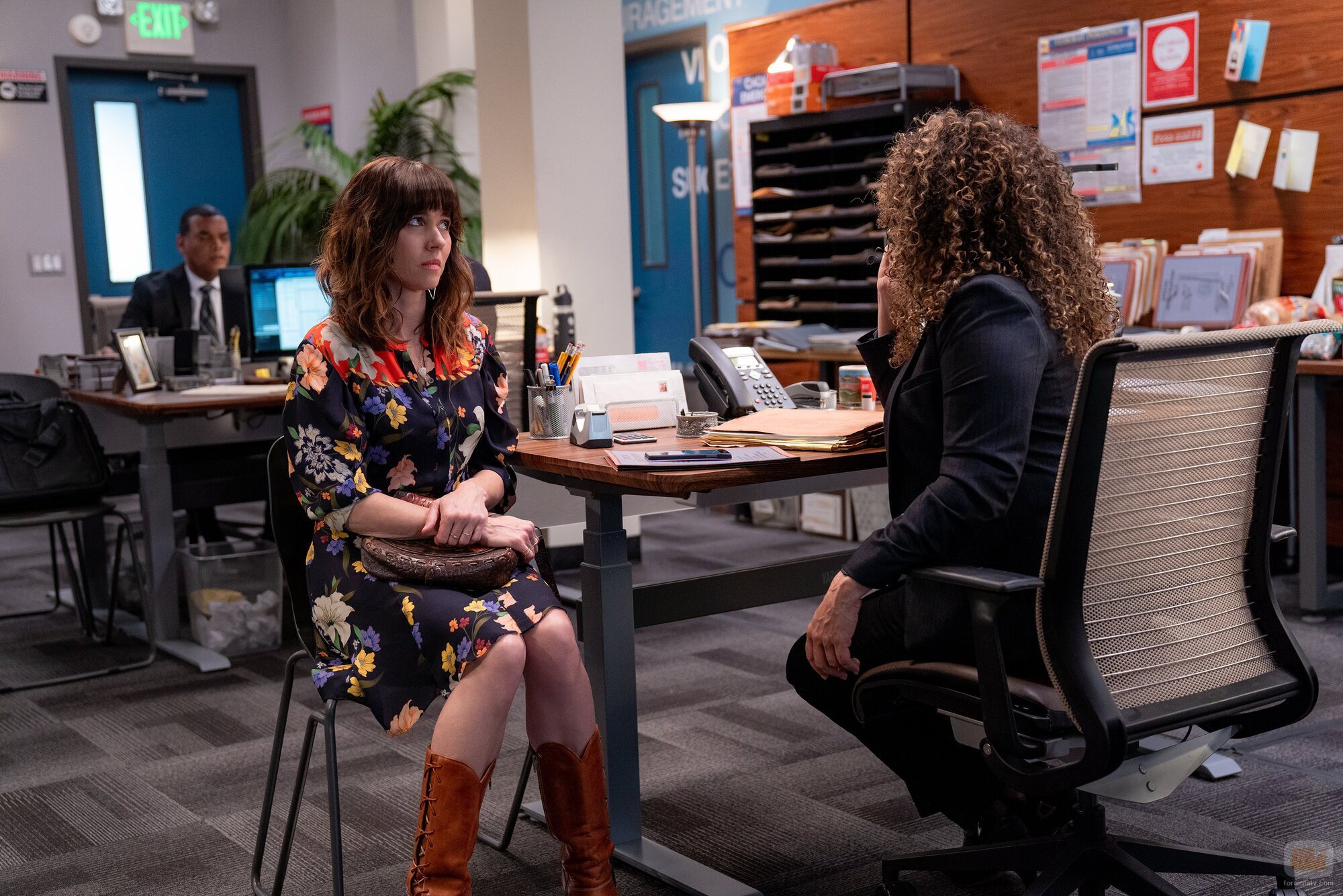 Linda Cardellini en 2x06 'No tienes que hacerlo' de 'Dead to Me'
