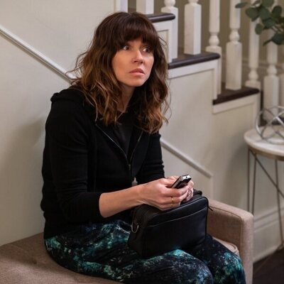 Imagen de Linda Cardellini en 2x10 '¿Y ahora qué?' de 'Dead to Me'