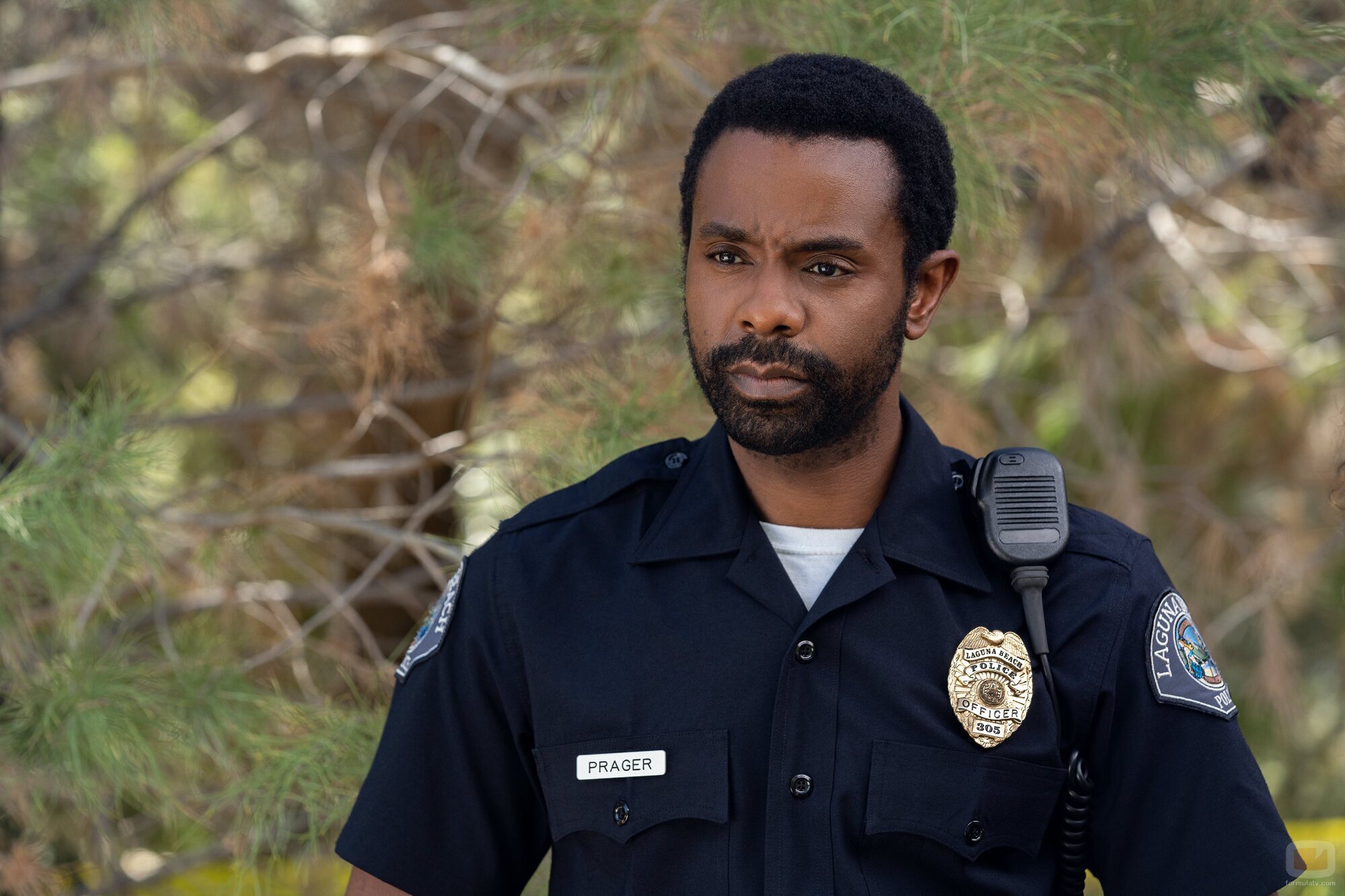 Brandon Scott en la temporada 3 y el capítulo 01 de 'Dead to Me'