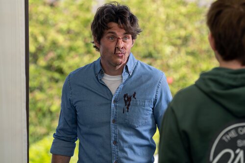 James Marsden en la temporada 3 y el capítulo 01 de 'Dead to Me'