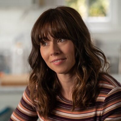 Linda Cardellini en el 3x02 de 'Muertos para mí'