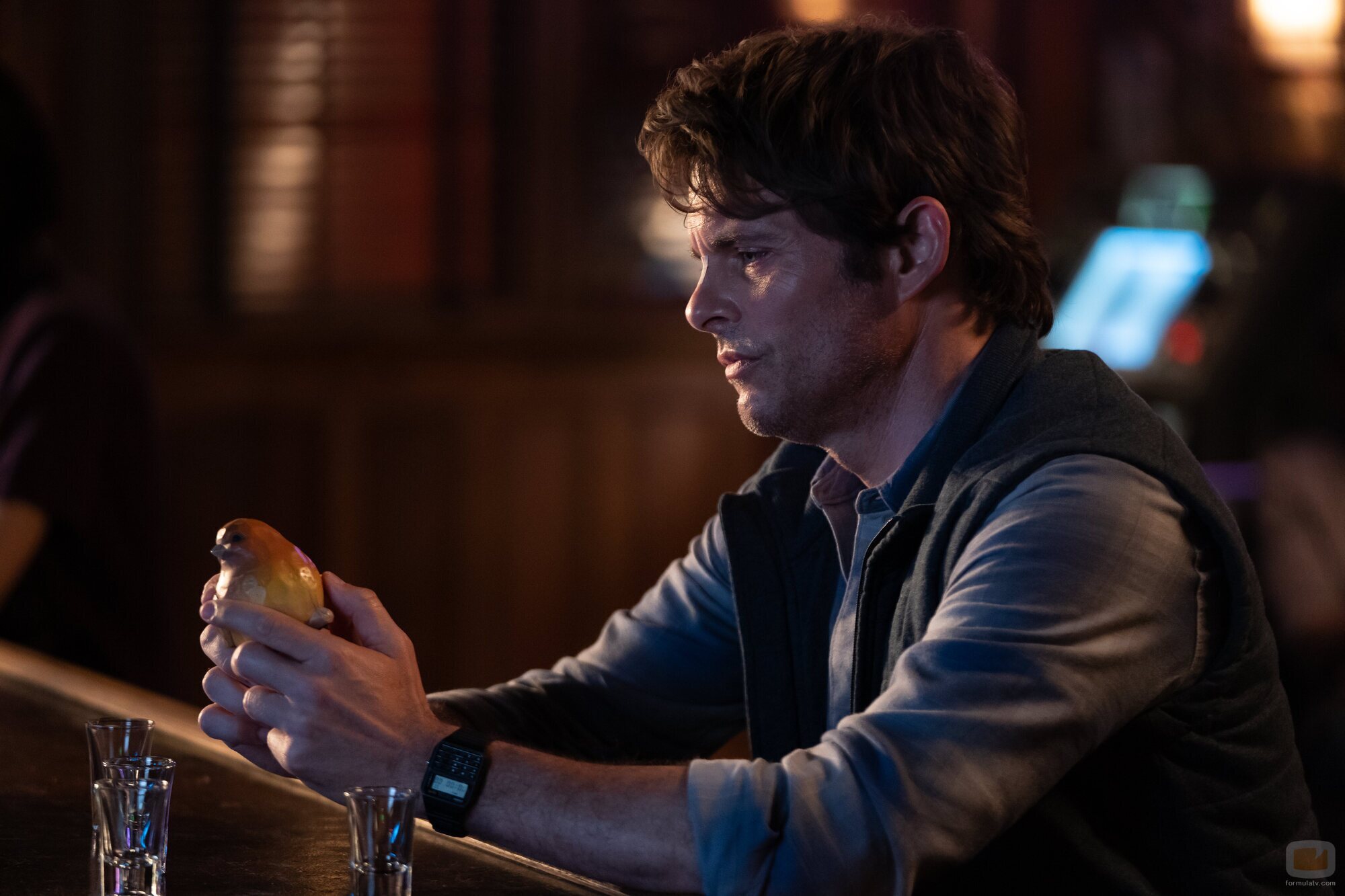 James Marsden en 3x02 'Tenemos que hablar' de 'Dead to Me'