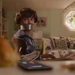 Luke Roessler en la temporada 3 y el capítulo 02 de 'Dead to Me'