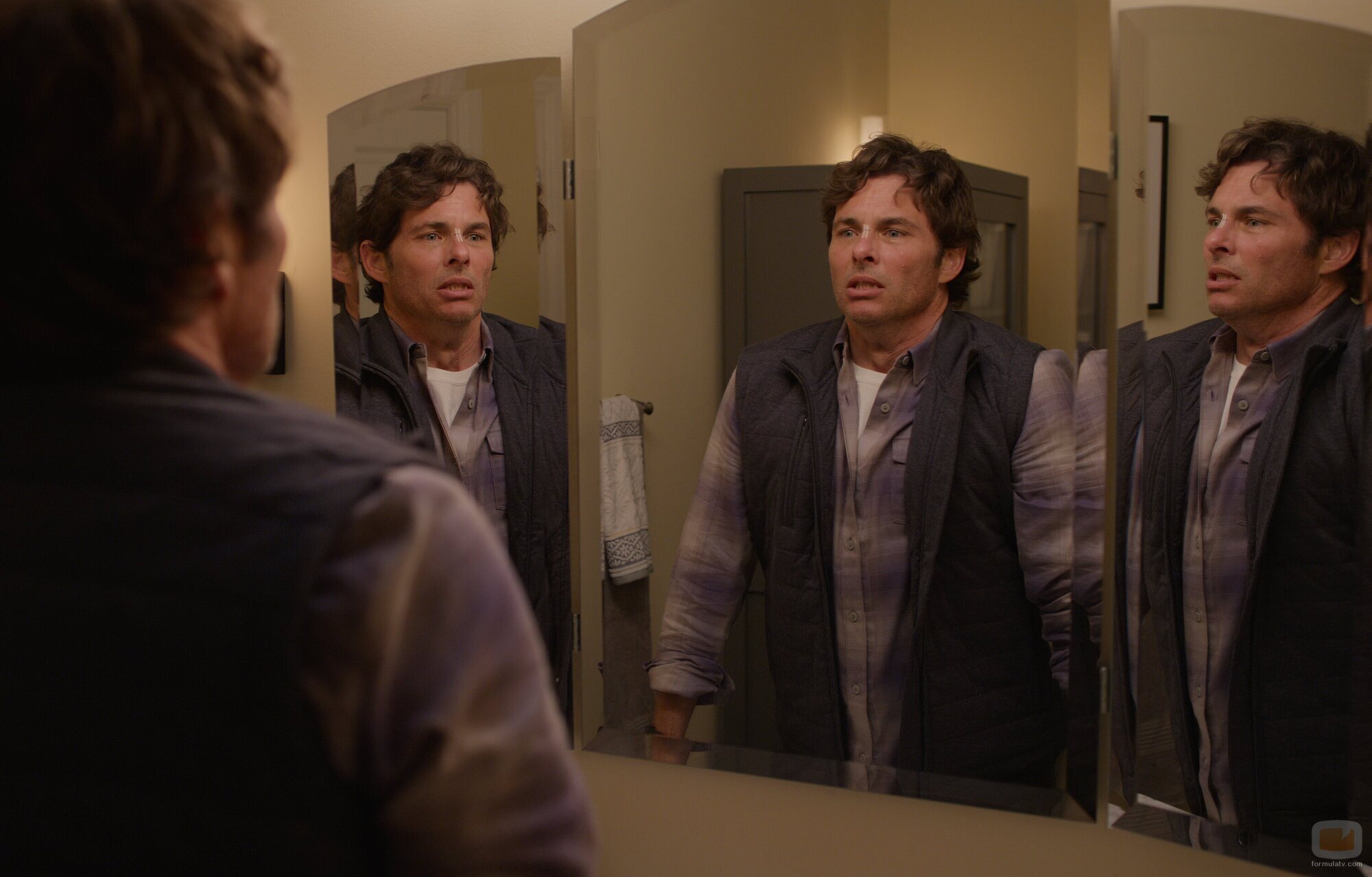 James Marsden en Capítulo 2 titulado 'Tenemos que hablar' de 'Dead to Me'