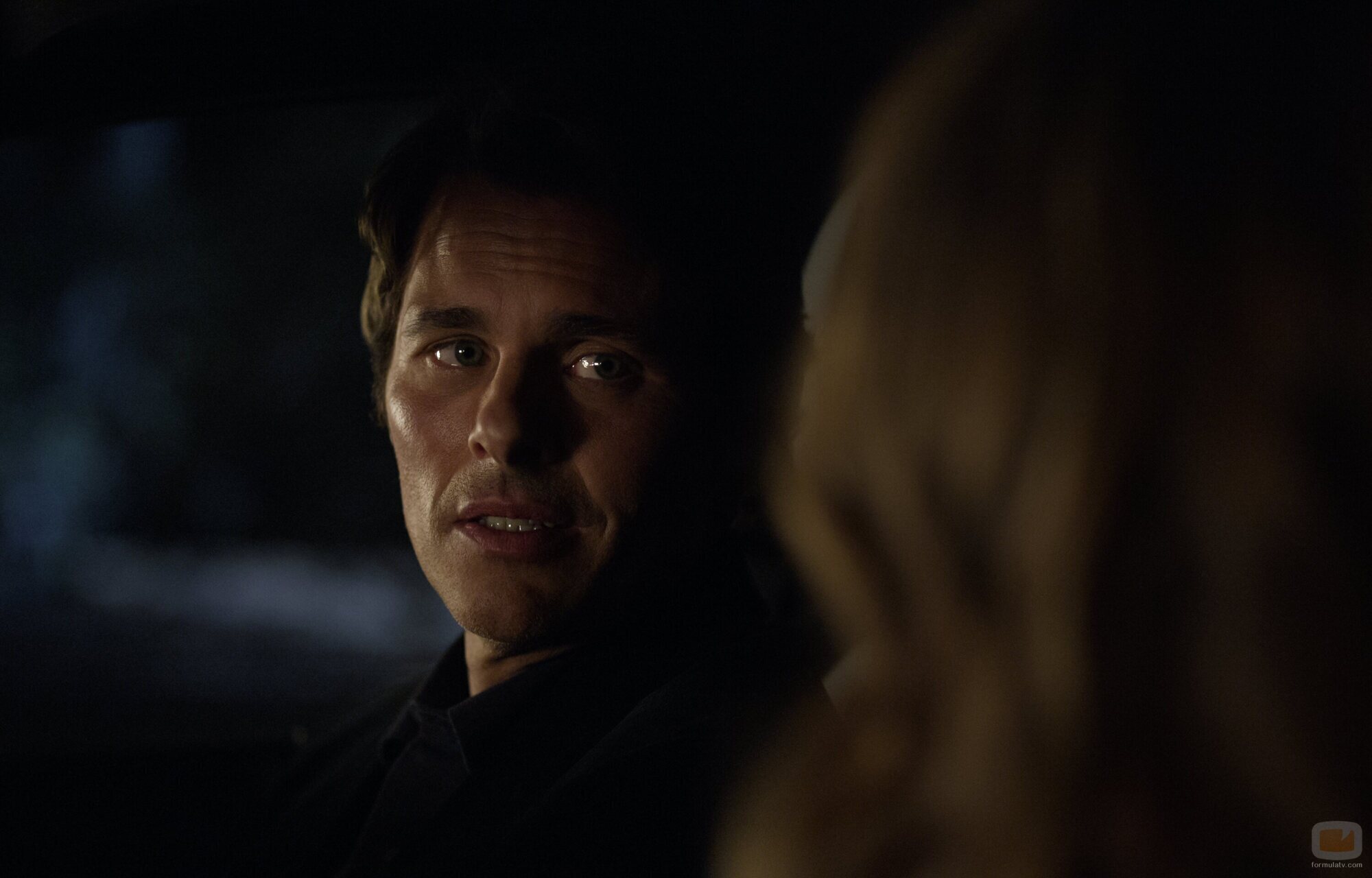James Marsden en Capítulo 4 titulado '¿Y ahora qué hacemos?' de 'Dead to Me'