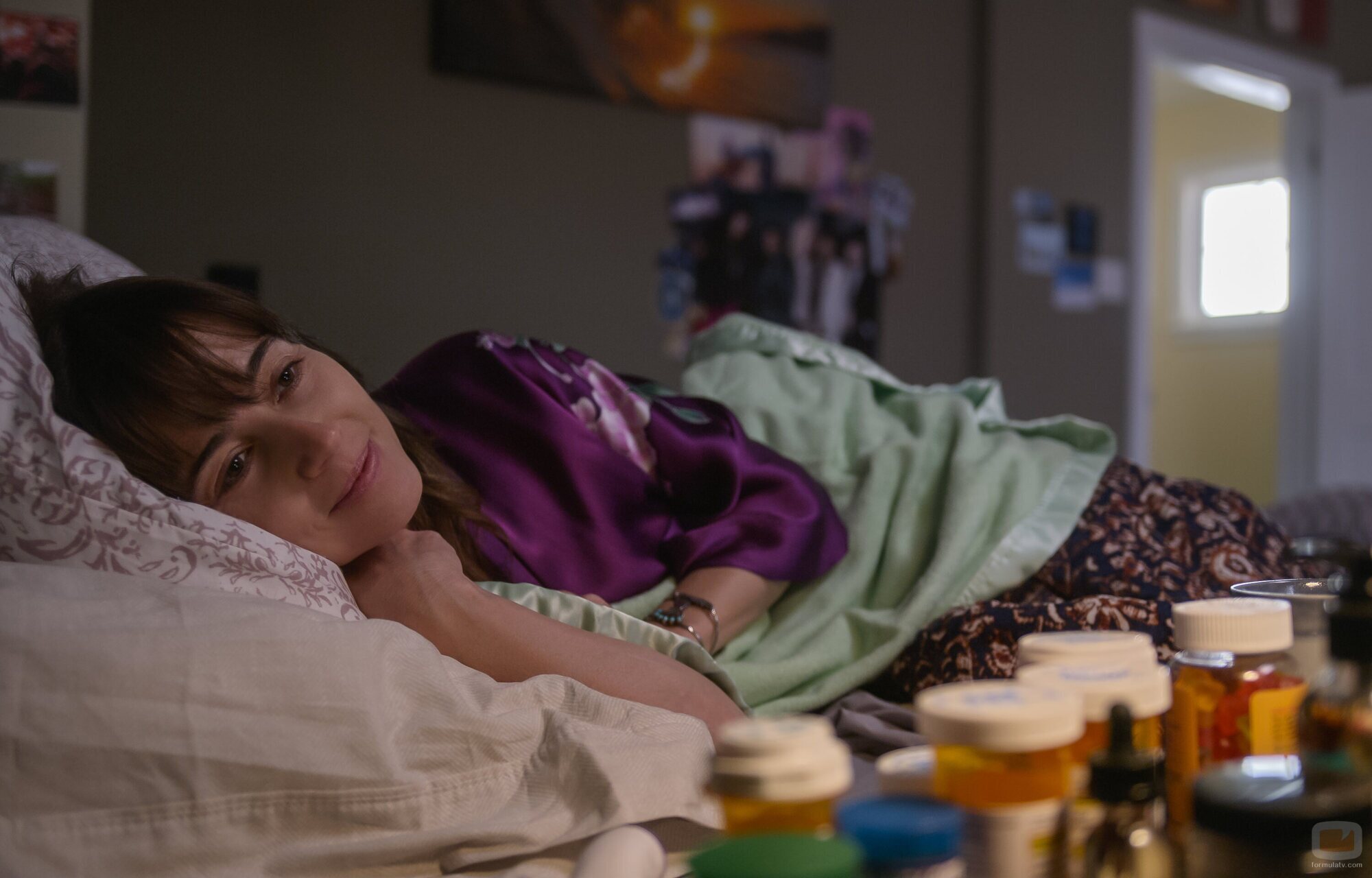 Still de Linda Cardellini en la temporada 3 y el capítulo 06 de 'Dead to Me'
