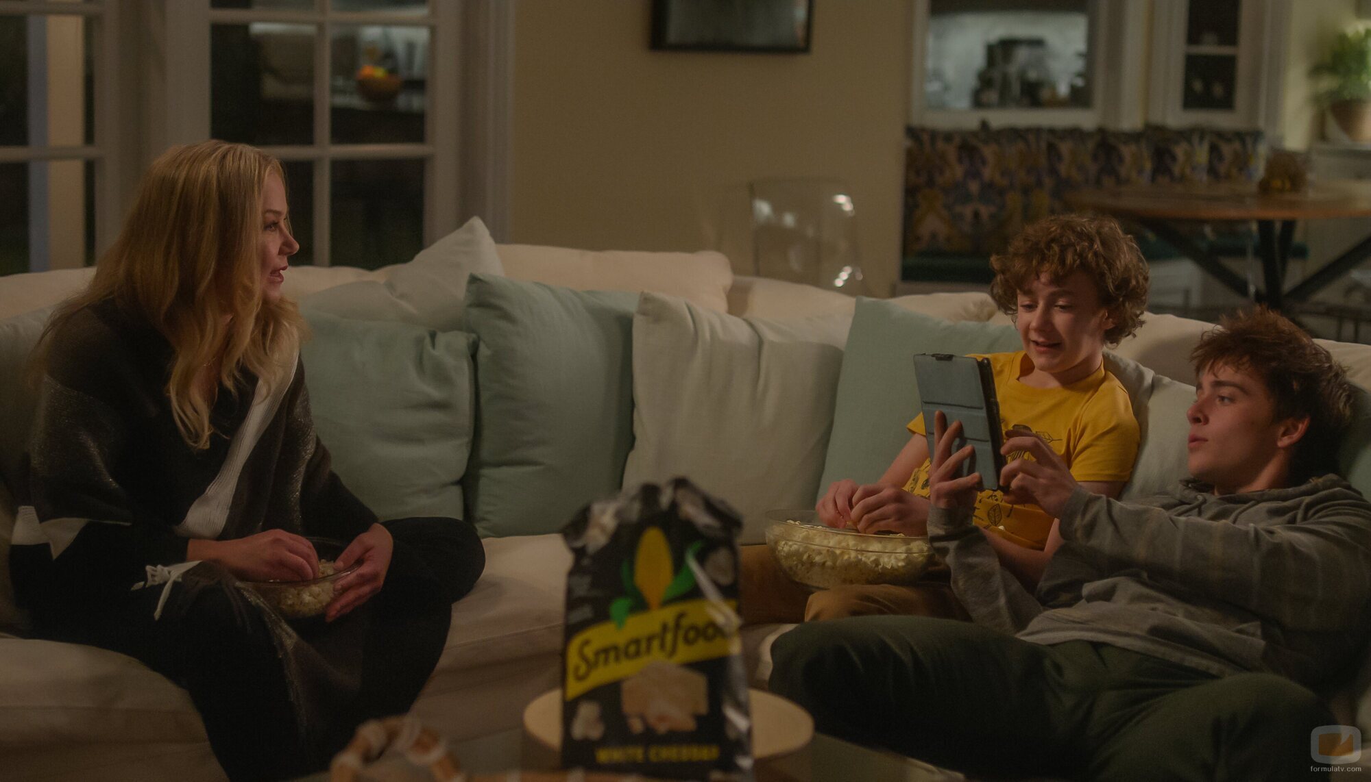 Capítulo 7 titulado '¿Nos sinceramos?' de 'Dead to Me'