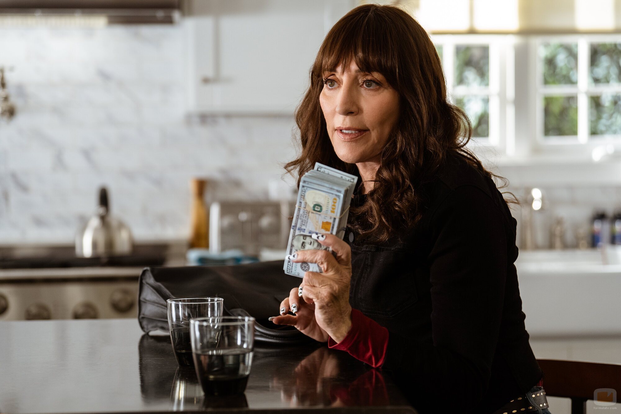 Katey Sagal en el 3x09 de 'Dead to Me'