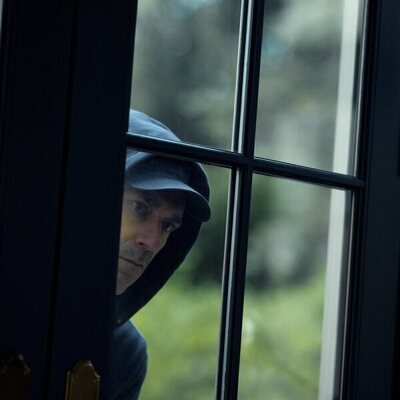 Jon Hamm en 1x02 'Deuce' de 'Vicios ocultos'