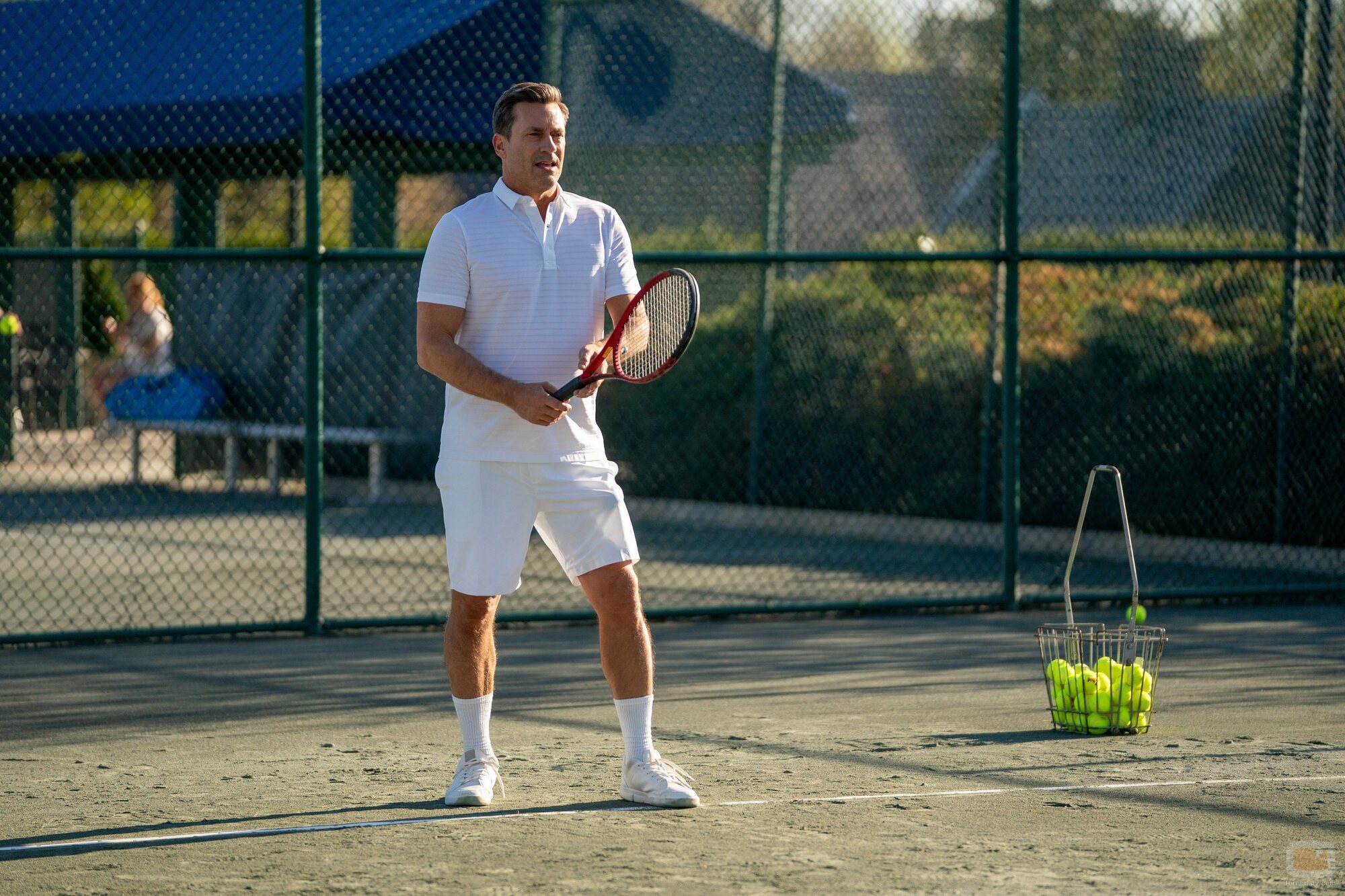 Still de Jon Hamm en 1x02 'Deuce' de 'Vicios ocultos'