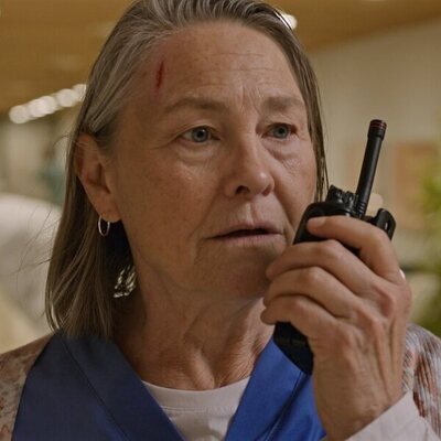 Cherry Jones en 1x01 'Día uno' de 'Después del huracán'