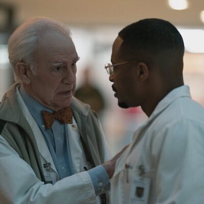 Robert Pine y Cornelius Smith Jr. en la temporada 1 y el capítulo 01 de 'Después del huracán'