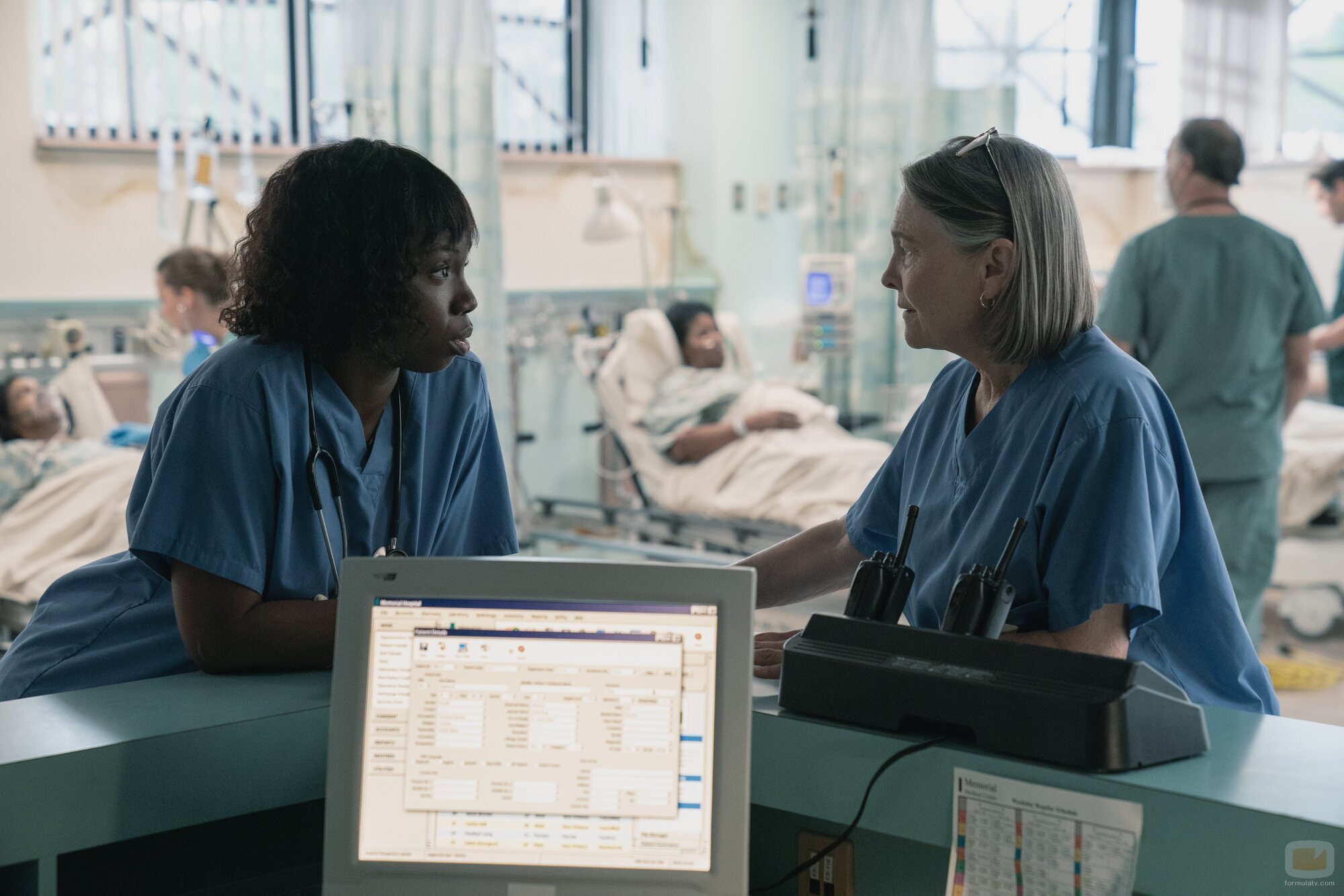 Cherry Jones y Adepero Oduye en 1x02 titulado 'Día dos' de 'Después del huracán'