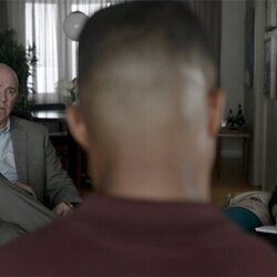 Michael Gaston y Molly Hager en 'Nadie sabe los males que he visto' de 'Después del huracán'